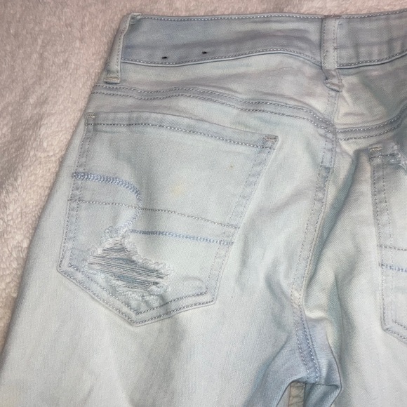 american eagle ripped jeans - Picture 5 of 5